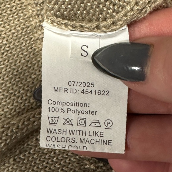 Limoncello Graphic Knit Tank Top - Beige with Yellow Lemon Print - Picture 2 of 7